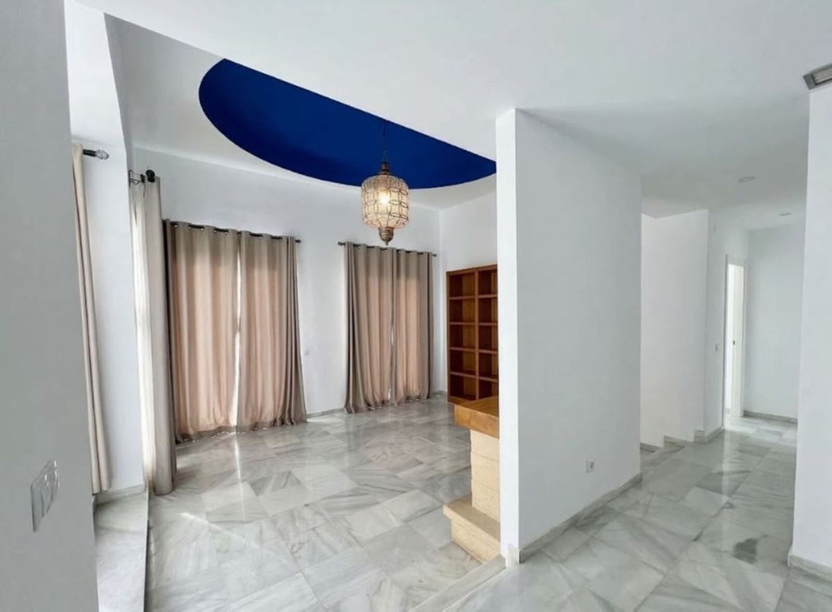 5 makuuhuone Huvila myytävänä paikassa Puerto Banus mukana uima-altaan 
autotalli - 1 470 000 € (Ref: 9720488)