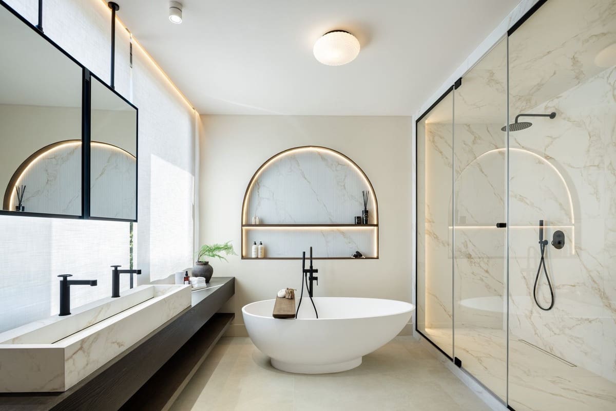 5 bedroom Villa for sale in Marbella with pool garage - € 4,290,000 (Ref: 9723886)