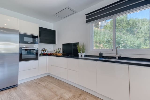 3 slaapkamer Halfvrijstaande villa te koop in Riviera del Sol, Mijas met zwembad garage - € 1.395.000 (Ref: 9733784)