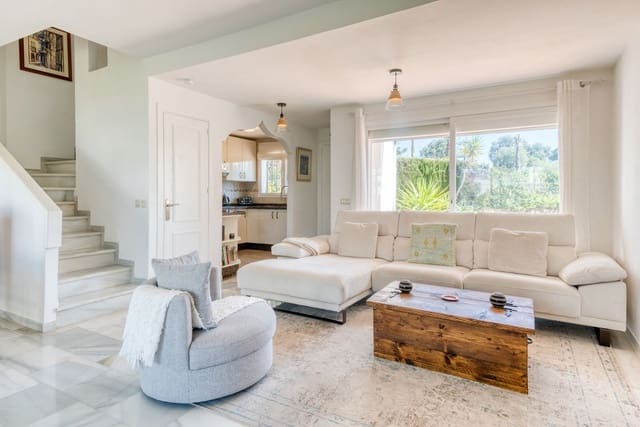 2 chambre Maison de Ville à vendre à La Duquesa / Puerto de la Duquesa, Manilva avec piscine garage - 359 000 € (Ref: 9734067)