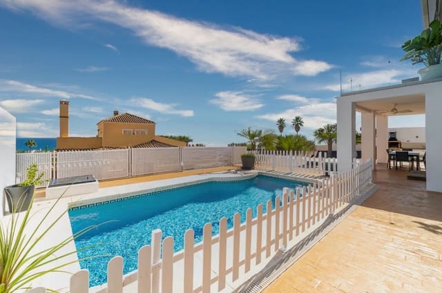 5 soverom Villa til salgs i Buenas Noches, Estepona med svømmebasseng garasje - € 795 000 (Ref: 9747224)