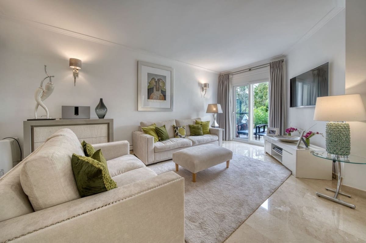 3 sovrum Hus att hyra i La Quinta med pool garage - 4 150 € (Ref: 9747283)