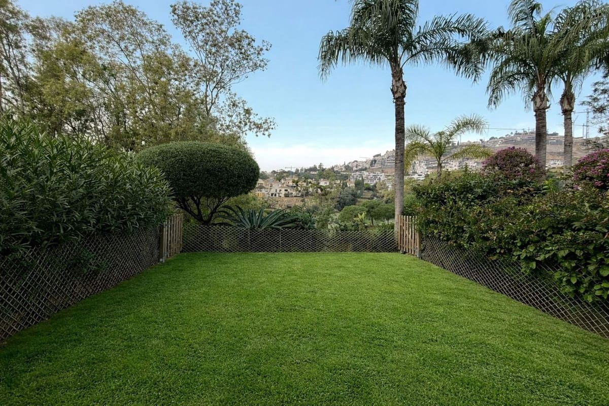 3 bedroom Townhouse for rent in La Quinta with pool garage - € 4,150 (Ref: 9747283)