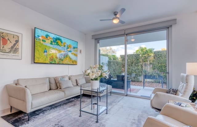 3 bedroom Apartment for sale in Cancelada, Estepona with pool garage - € 569,000 (Ref: 9747335)