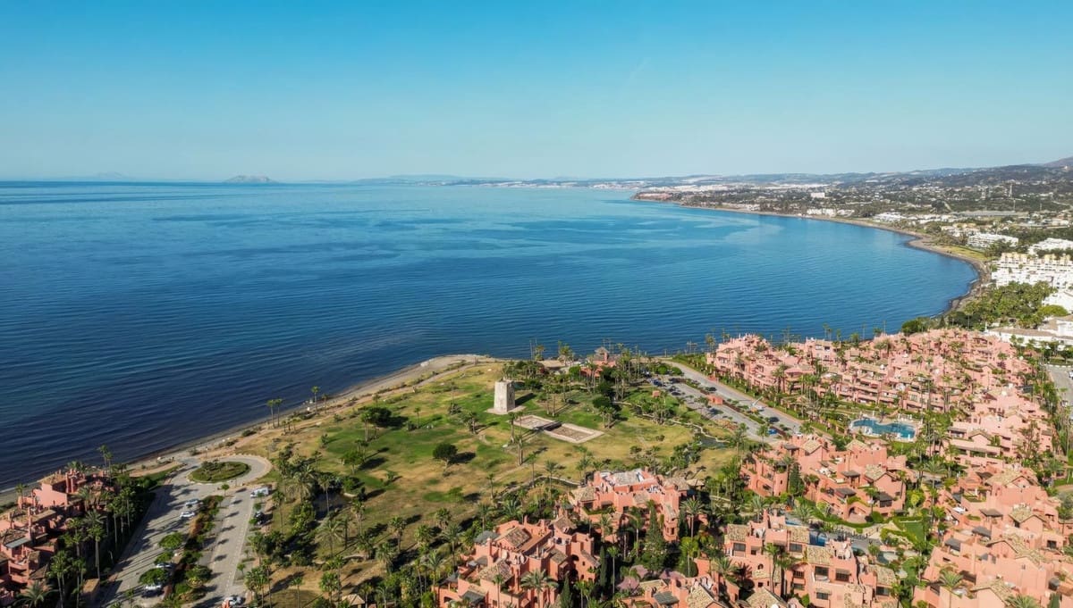 3 bedroom Apartment for sale in Cancelada with pool garage - € 569,000 (Ref: 9747335)