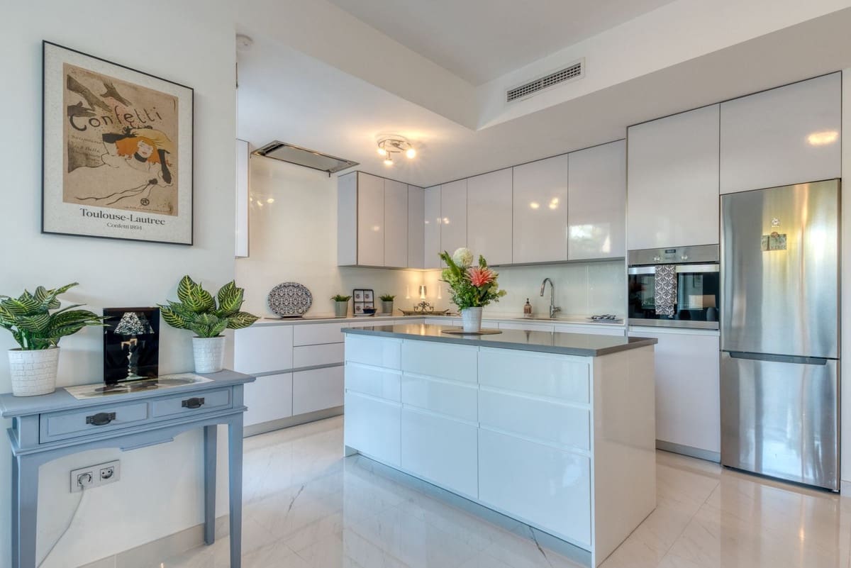 3 soverom Leilighet til salgs i Cancelada med svømmebasseng garasje - € 569 000 (Ref: 9747335)