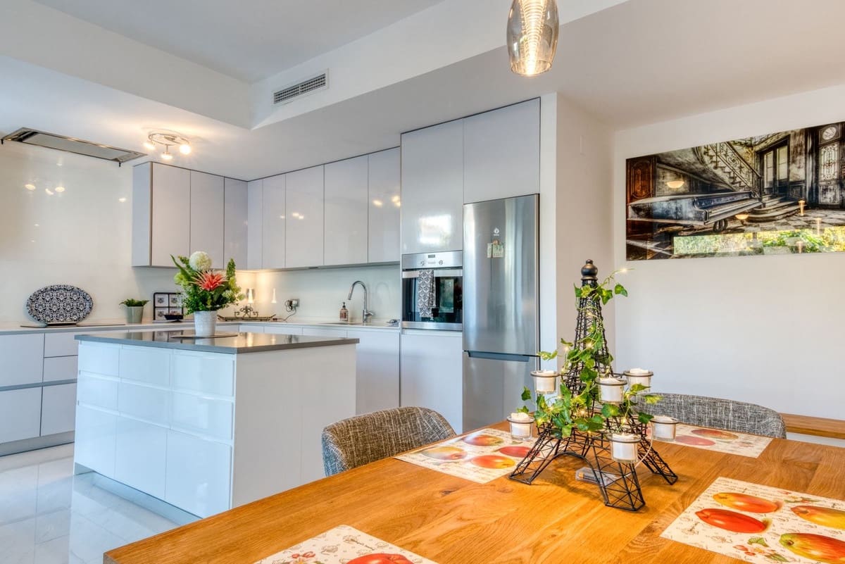 3 soverom Leilighet til salgs i Cancelada med svømmebasseng garasje - € 569 000 (Ref: 9747335)