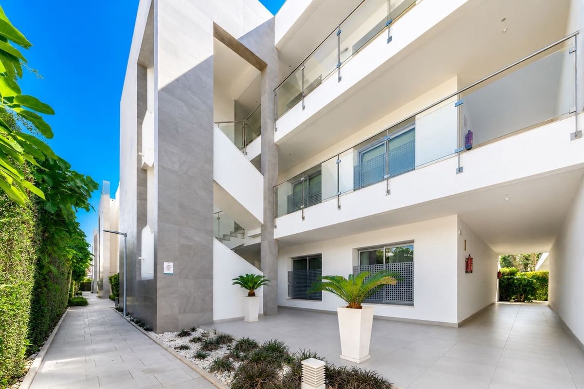 3 bedroom Apartment for sale in Cancelada with pool garage - € 569,000 (Ref: 9747335)