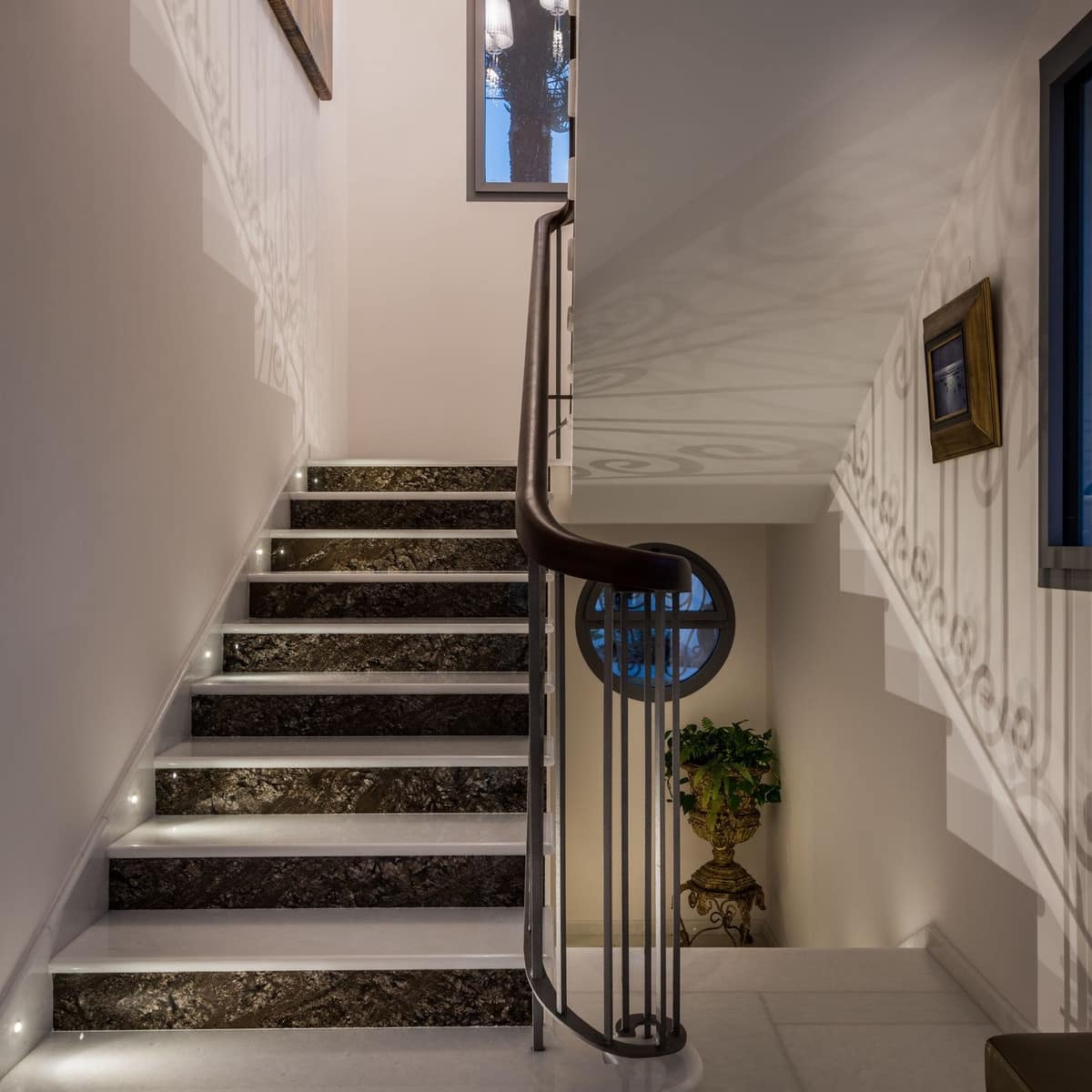 6 soverom Villa til salgs i Nueva Andalucia med svømmebasseng garasje - € 8 950 000 (Ref: 9748422)