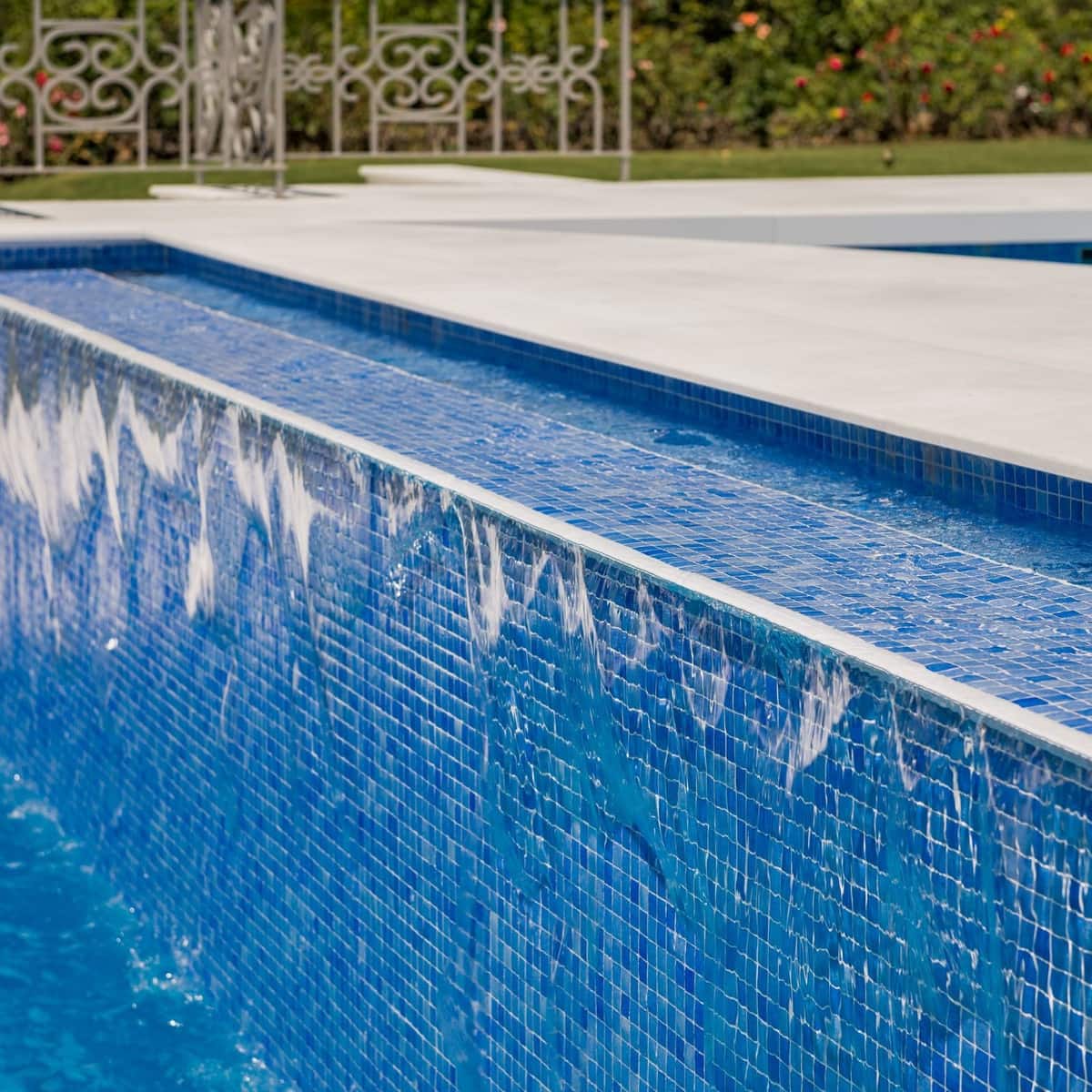 6 soverom Villa til salgs i Nueva Andalucia med svømmebasseng garasje - € 8 950 000 (Ref: 9748422)