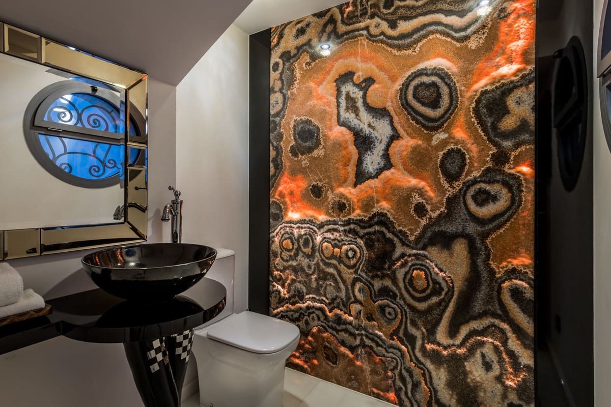 6 soverom Villa til salgs i Nueva Andalucia med svømmebasseng garasje - € 8 950 000 (Ref: 9748422)