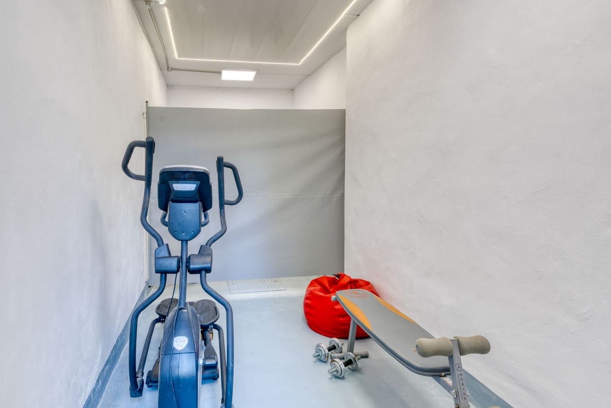 4 soveværelse Semi-Rækkehus til salg i Marbella med swimmingpool garage - € 1.485.000 (Ref: 9752555)