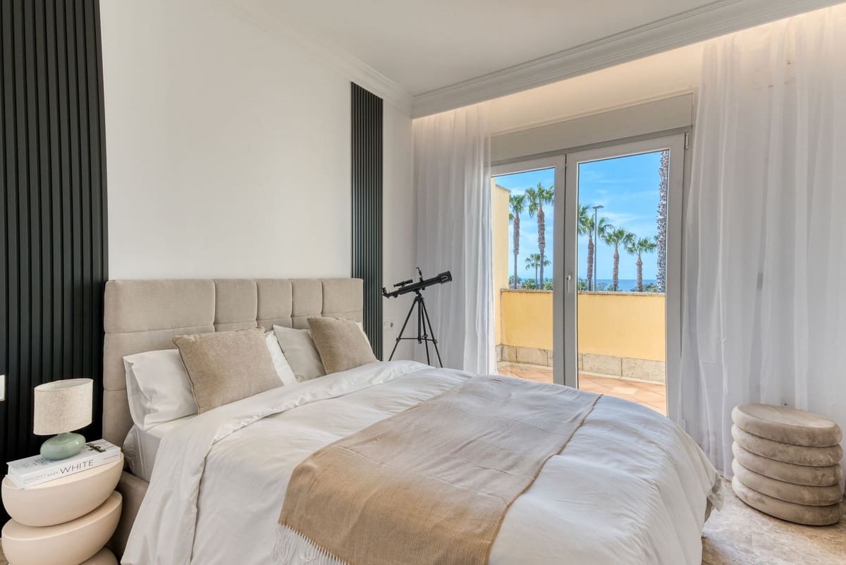 4 quarto Moradia Geminada para venda em Marbella com piscina garagem - 1 485 000 € (Ref: 9752555)