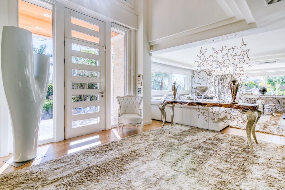 8 soverom Villa til salgs i Bahia de Marbella med svømmebasseng garasje - € 8 995 000 (Ref: 9756346)