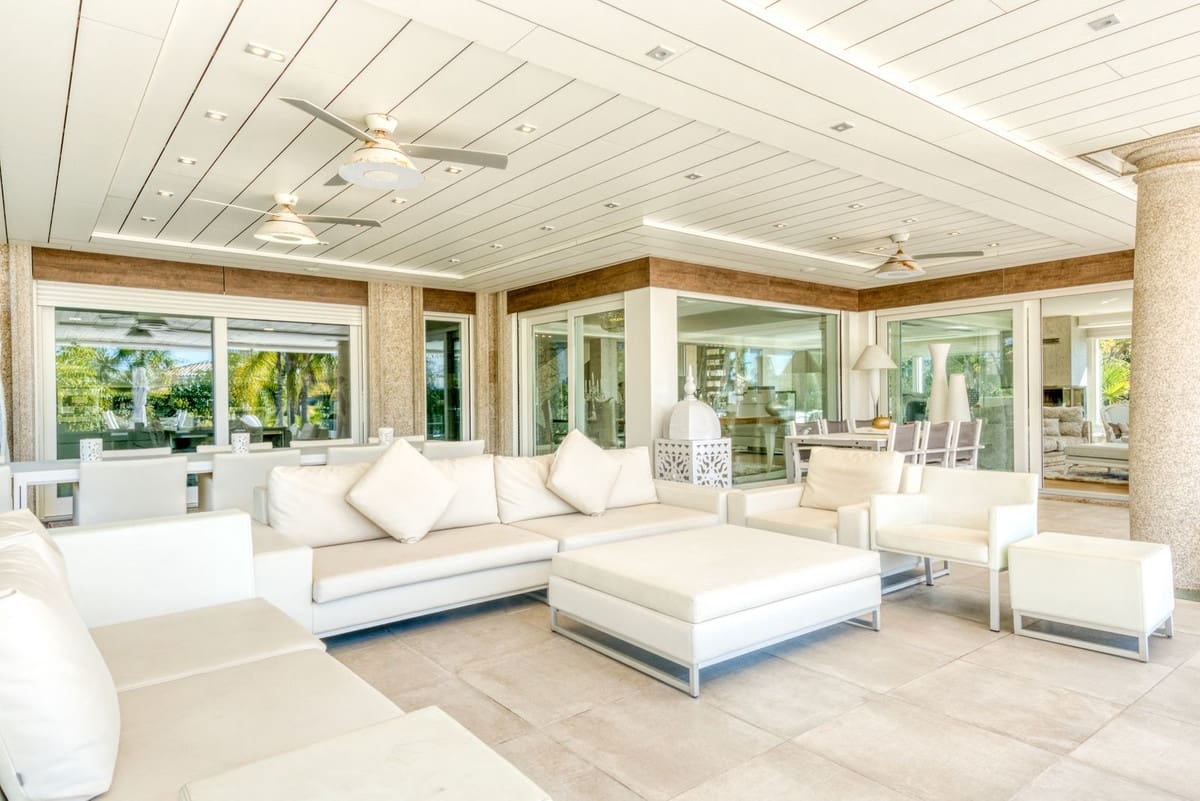 8 bedroom Villa for sale in Bahia de Marbella with pool garage - € 8,995,000 (Ref: 9756346)