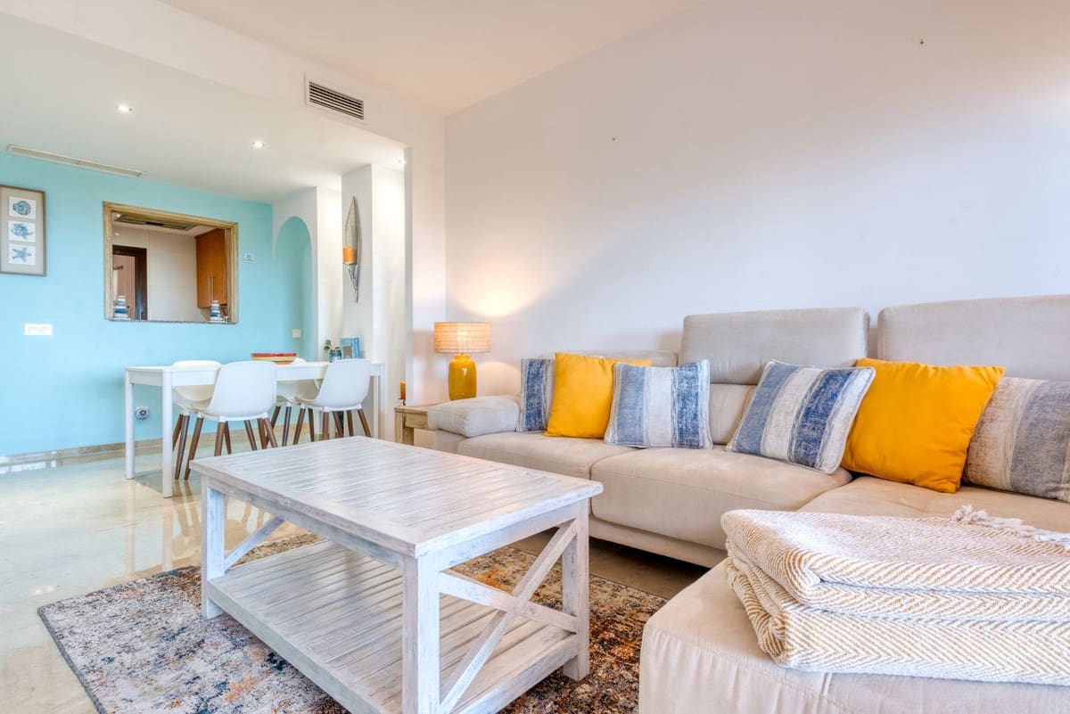 2 camera da letto Appartamento da affitare come casa vacanza in La Duquesa / Puerto de la Duquesa con piscina - 1.120 € (Rif: 9761305)