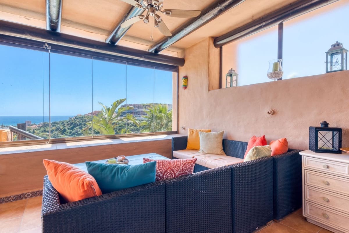 2 camera da letto Appartamento da affitare come casa vacanza in La Duquesa / Puerto de la Duquesa con piscina - 1.120 € (Rif: 9761305)