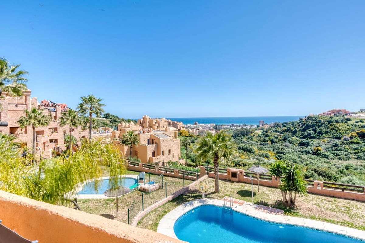 2 camera da letto Appartamento da affitare come casa vacanza in La Duquesa / Puerto de la Duquesa con piscina - 1.120 € (Rif: 9761305)