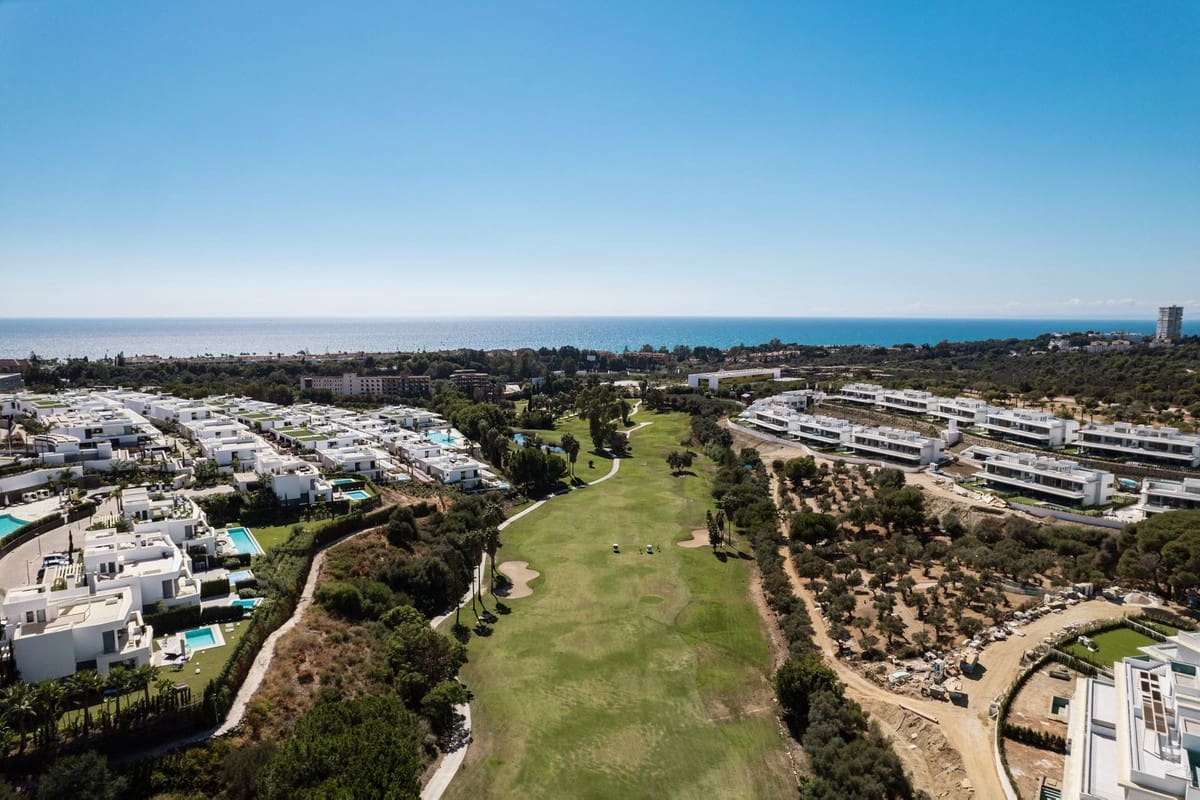 4 slaapkamer Appartement te koop in Marbella met zwembad garage - € 1.495.000 (Ref: 9761421)