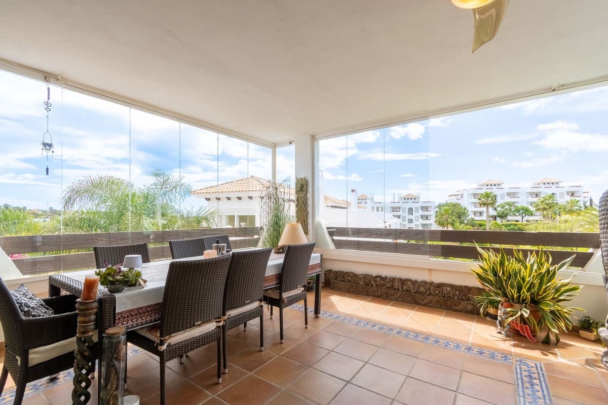 3 quarto Apartamento para venda em Estepona com piscina garagem - 490 000 € (Ref: 9761422)