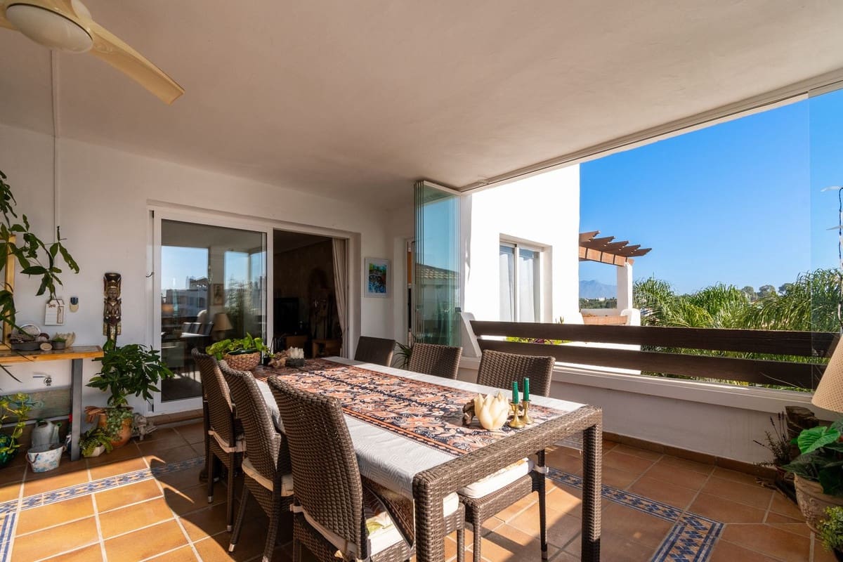 3 quarto Apartamento para venda em Estepona com piscina garagem - 490 000 € (Ref: 9761422)