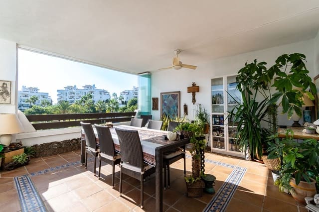 3 quarto Apartamento para venda em Estepona com piscina garagem - 490 000 € (Ref: 9761422)