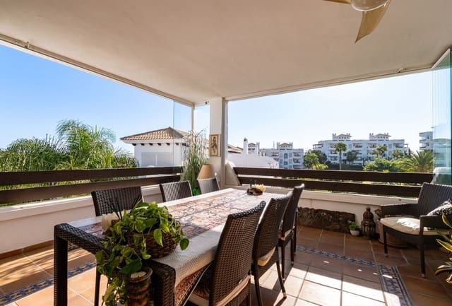 3 quarto Apartamento para venda em Estepona com piscina garagem - 490 000 € (Ref: 9761422)