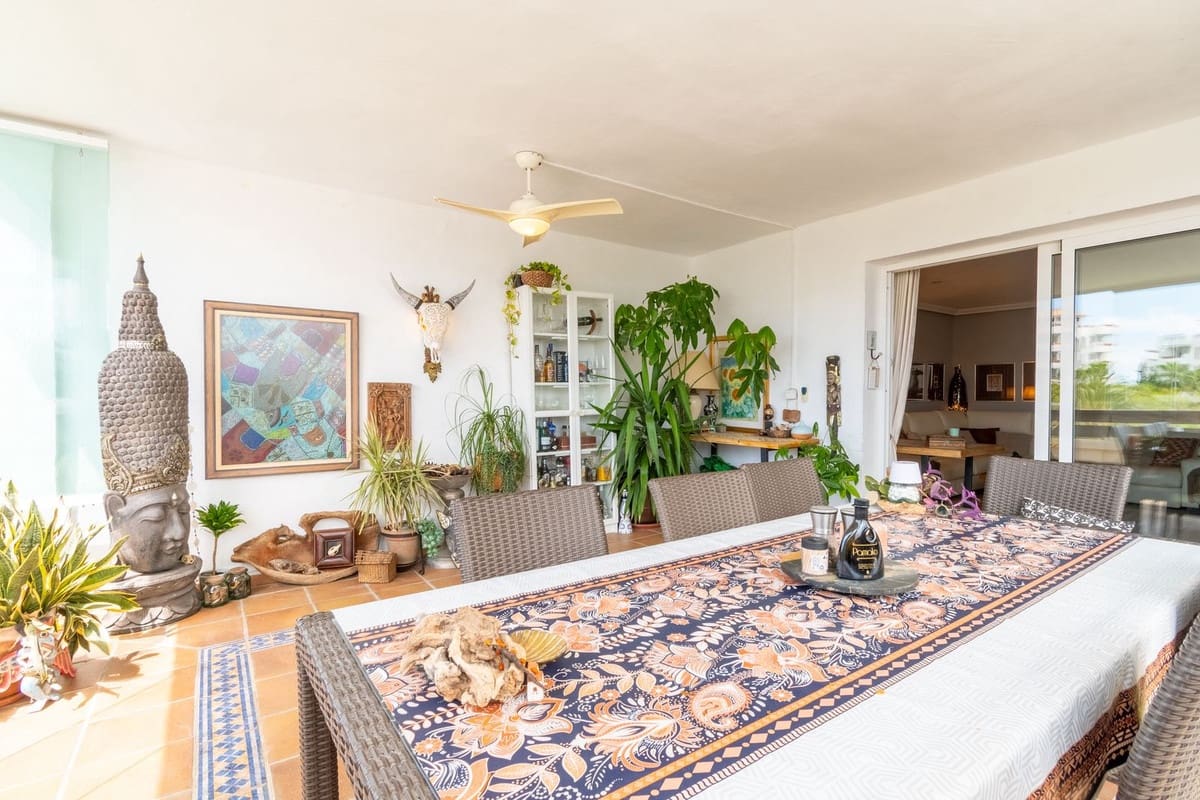 3 quarto Apartamento para venda em Estepona com piscina garagem - 490 000 € (Ref: 9761422)