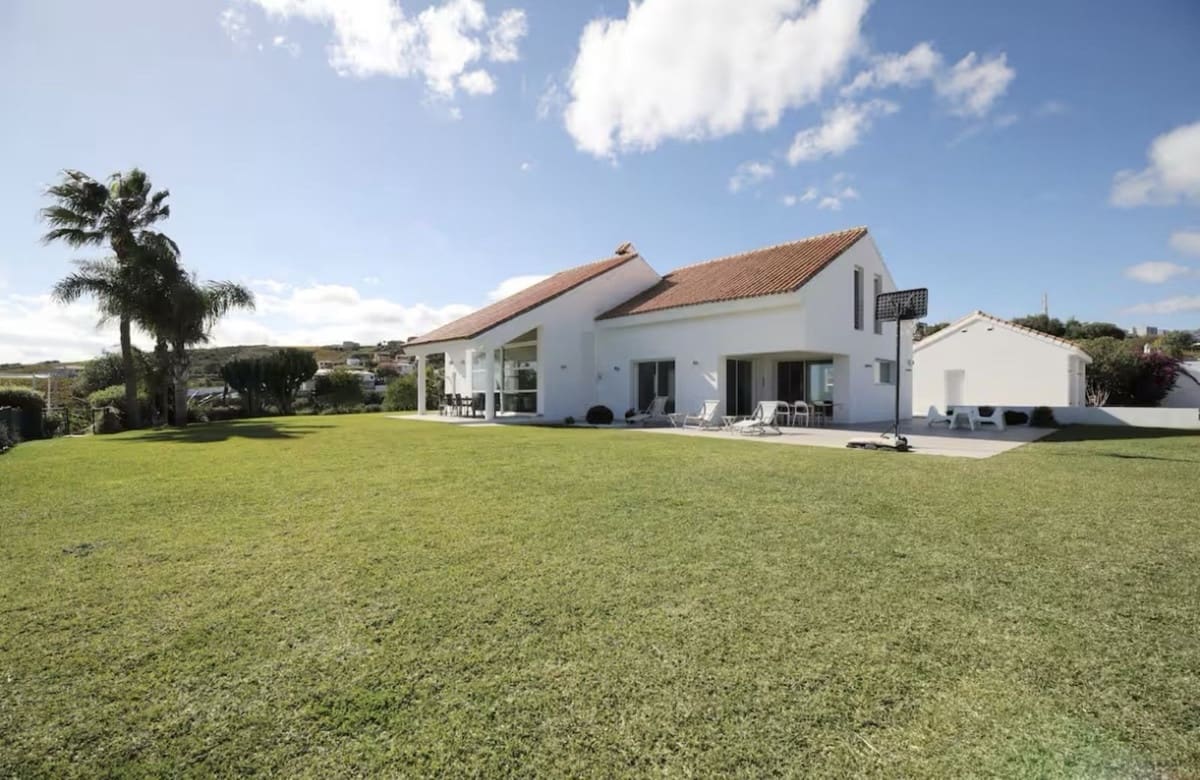 Chalet de 6 habitaciones en Manilva en venta con piscina garaje - 2.500.000 € (Ref: 9771010)