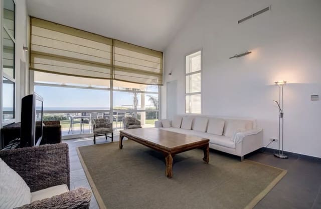 6 soveværelse Villa til salg i Manilva med swimmingpool garage - € 2.500.000 (Ref: 9771010)