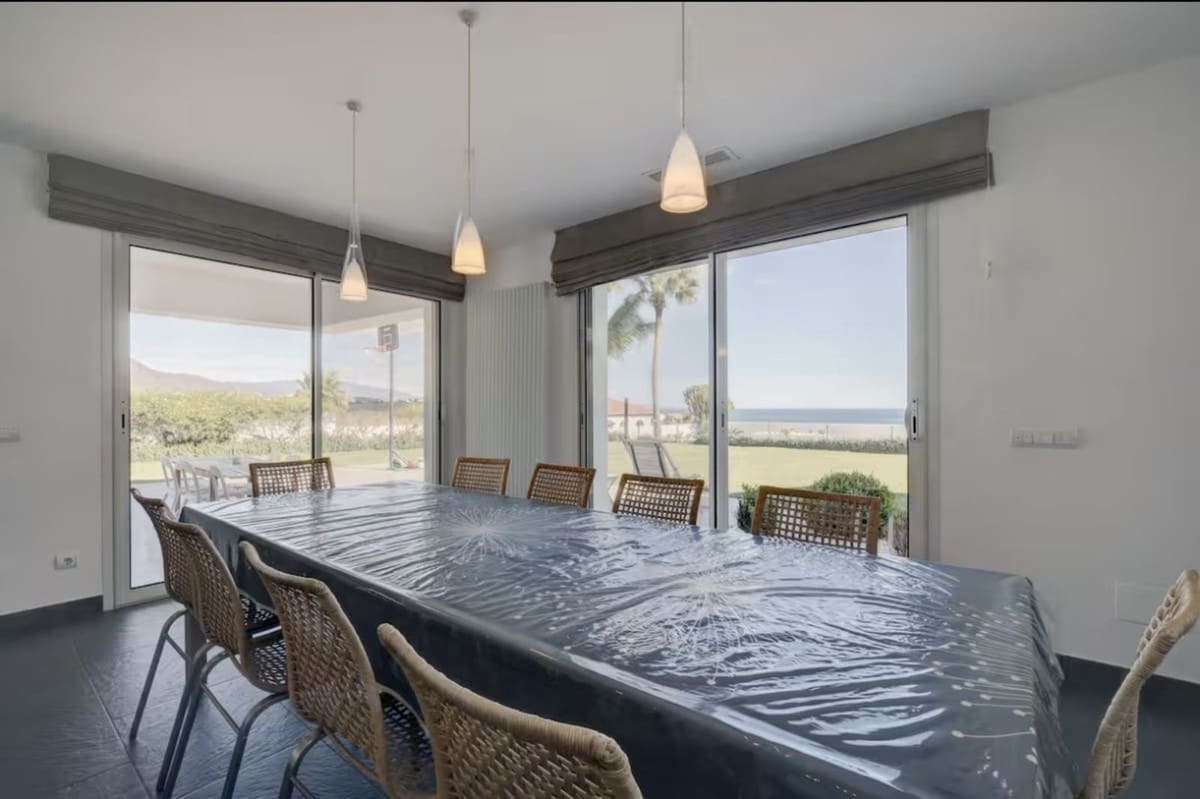 Chalet de 6 habitaciones en Manilva en venta con piscina garaje - 2.500.000 € (Ref: 9771010)