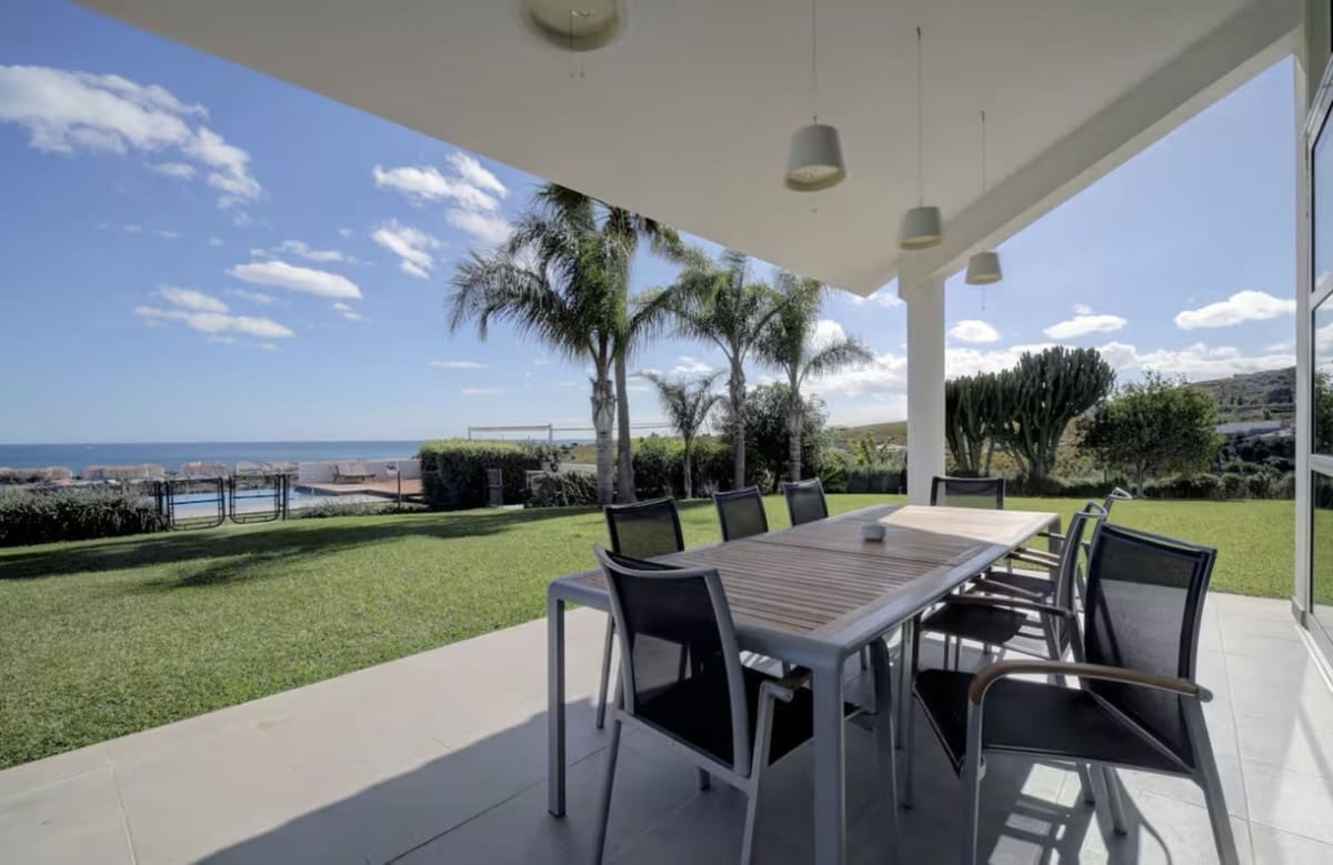 Chalet de 6 habitaciones en Manilva en venta con piscina garaje - 2.500.000 € (Ref: 9771010)