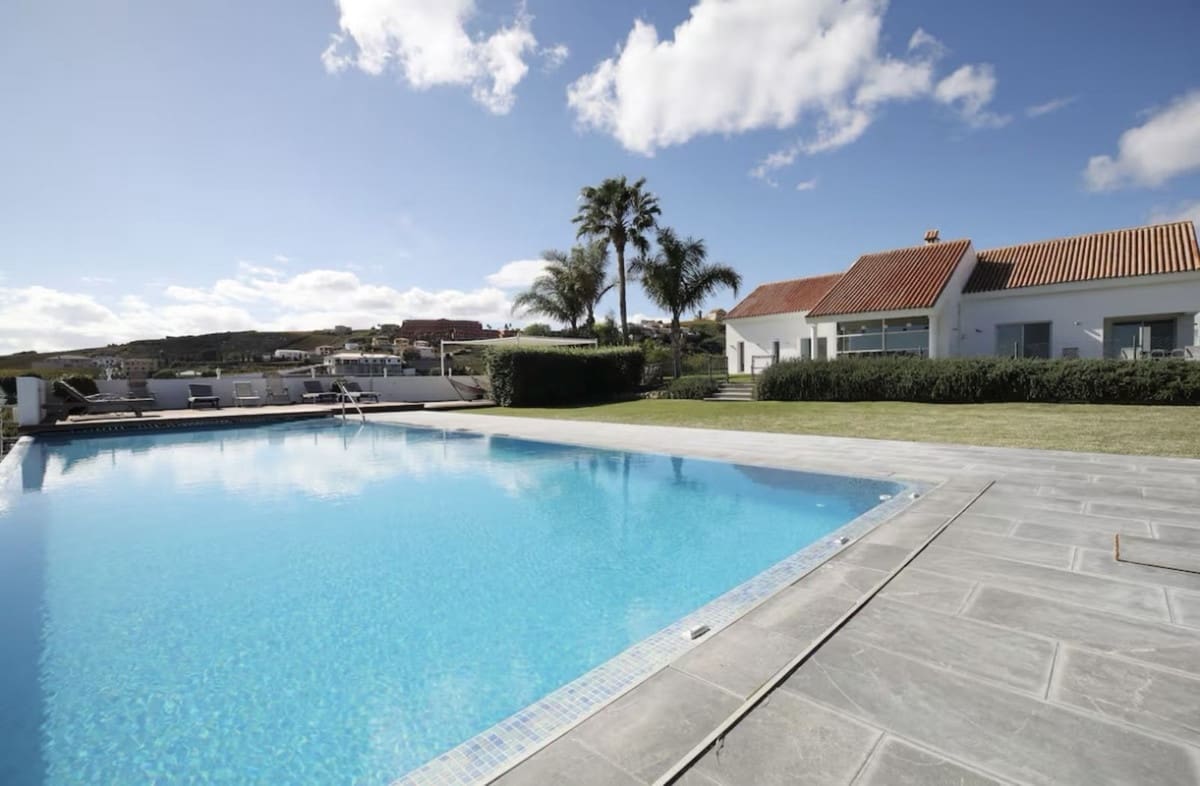 Chalet de 6 habitaciones en Manilva en venta con piscina garaje - 2.500.000 € (Ref: 9771010)