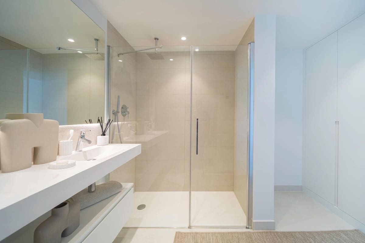 2 soverom Leilighet til salgs i Fuengirola med svømmebasseng garasje - € 745 000 (Ref: 9775981)