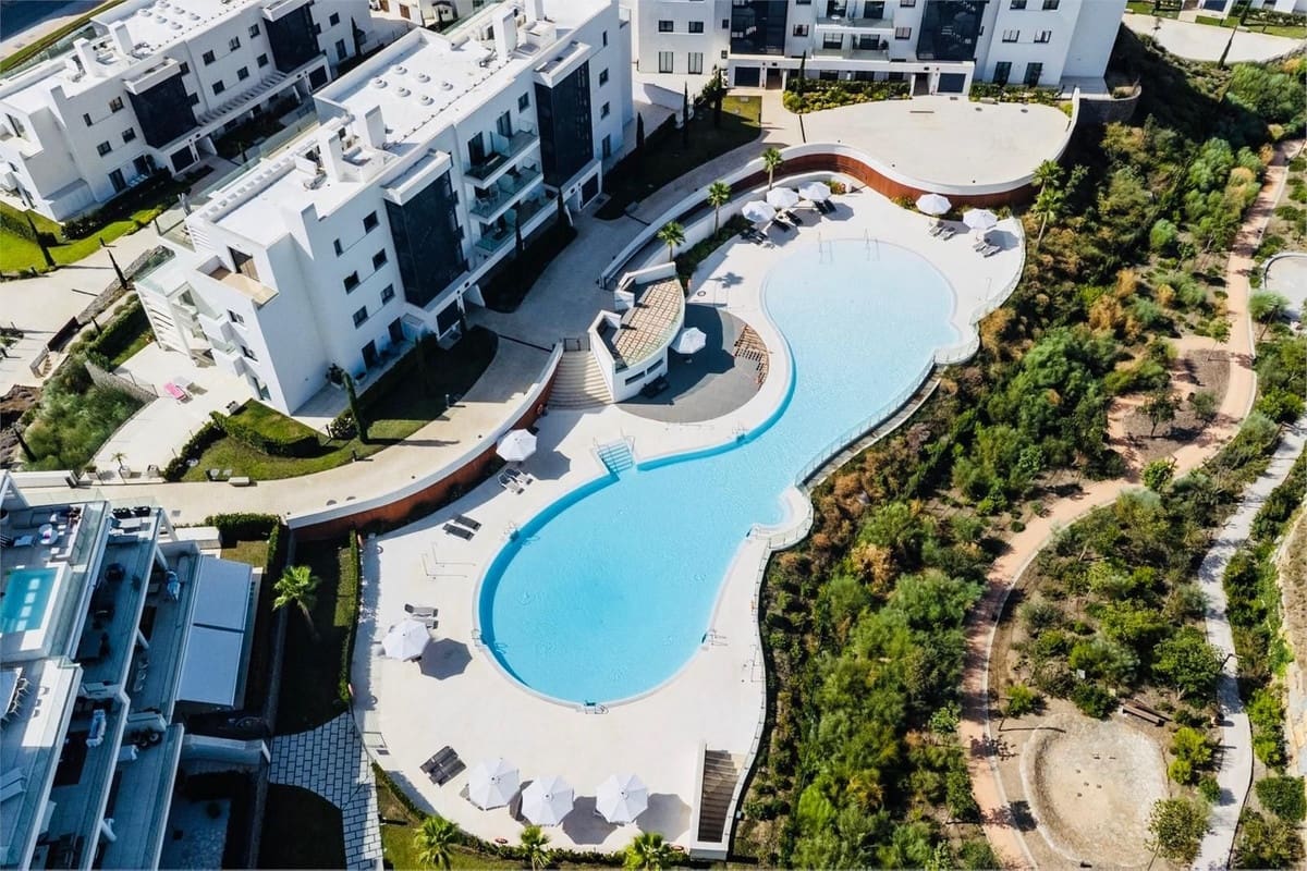 2 soverom Leilighet til salgs i Fuengirola med svømmebasseng garasje - € 745 000 (Ref: 9775981)