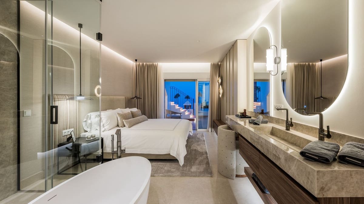 3 soveværelse Penthouse til salg i New Golden Mile med swimmingpool garage - € 2.995.000 (Ref: 9778901)