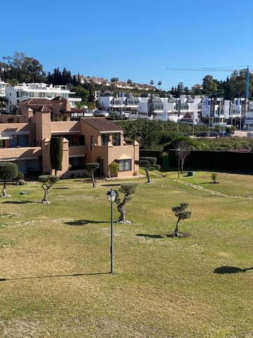3 sypialnia Apartament na sprzedaż w Estepona z basenem garażem - 835 000 € (Ref: 9787818)