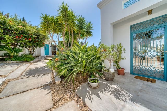 6 makuuhuone Huvila myytävänä paikassa El Rosario, Marbella mukana uima-altaan 
autotalli - 2 380 000 € (Ref: 9802880)