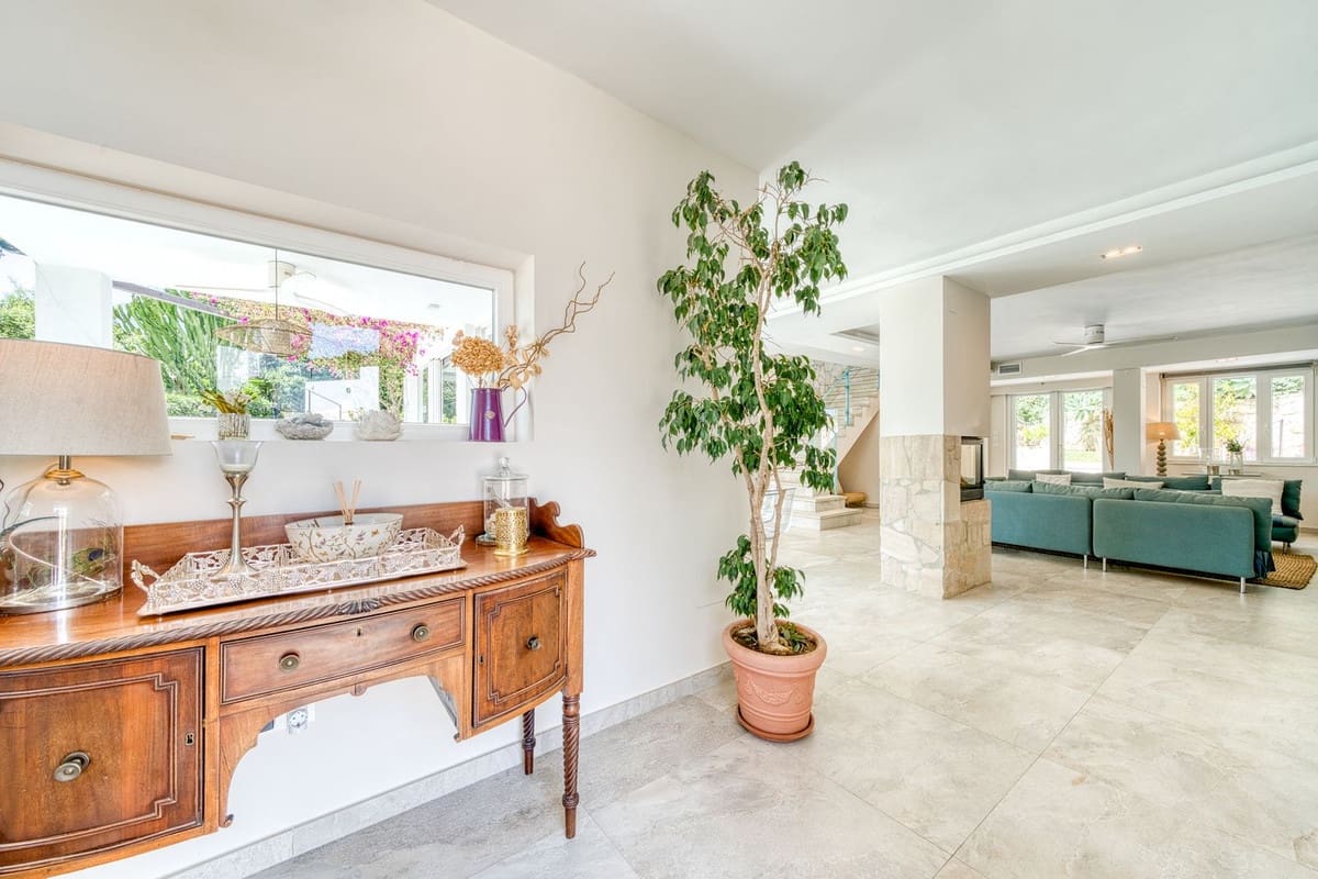 6 Zimmer Villa zu verkaufen in El Rosario mit Pool Garage - 2.380.000 € (Ref: 9802880)