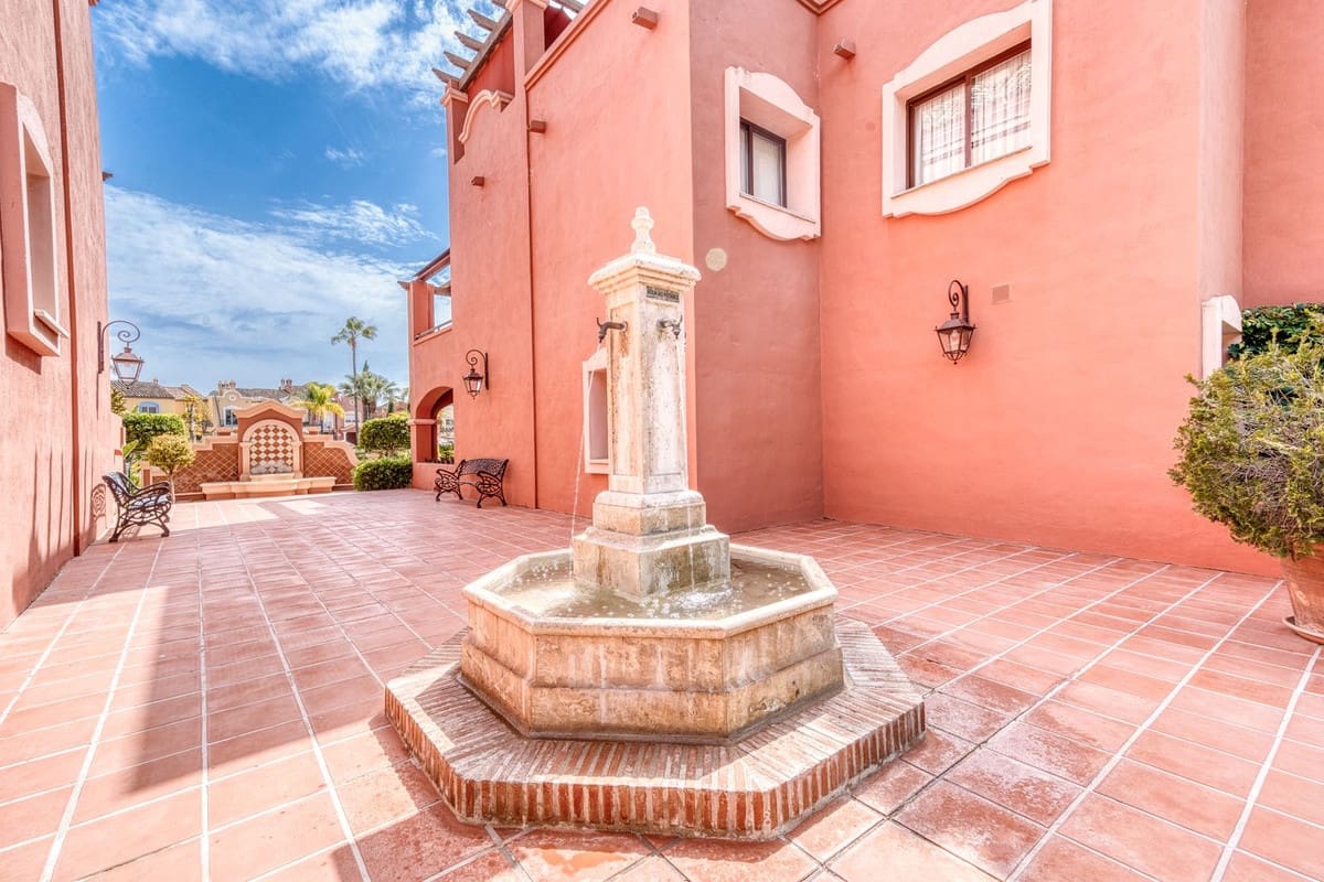 2 soveværelse Lejlighed til salg i Puerto Banus med swimmingpool garage - € 795.000 (Ref: 9805594)