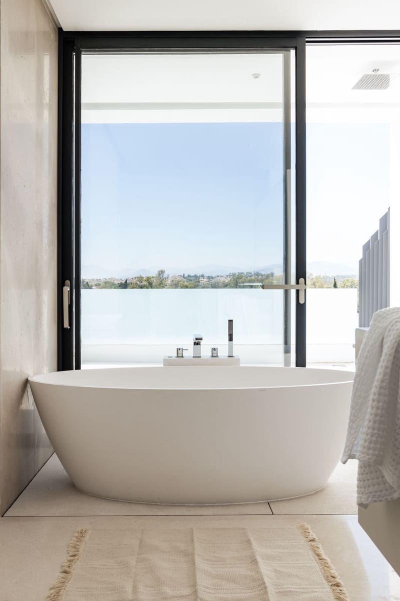 6 sypialnia Willa na sprzedaż w Golden Mile z basenem garażem - 3 950 000 € (Ref: 9807177)