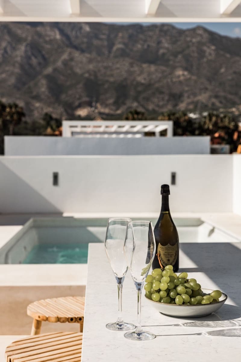 6 sypialnia Willa na sprzedaż w Golden Mile z basenem garażem - 3 950 000 € (Ref: 9807177)