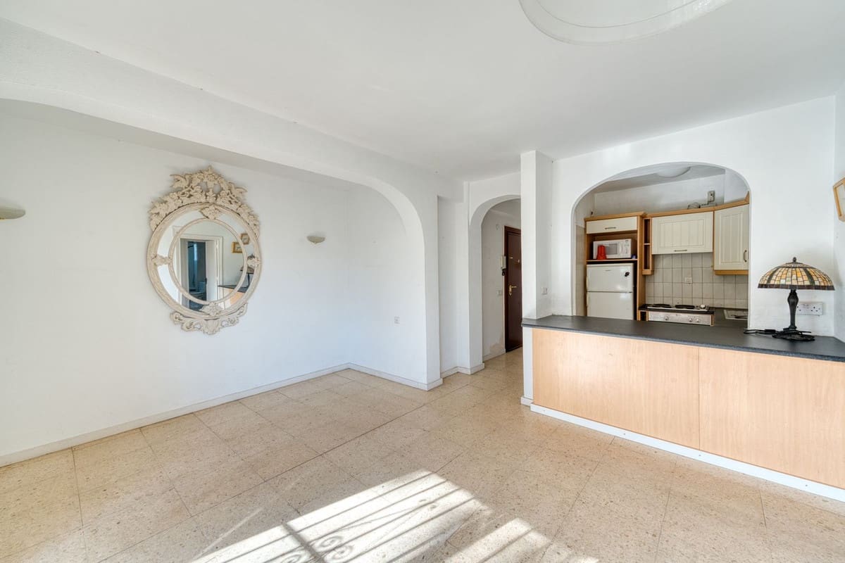 Apartamento de 2 habitaciones en Golden Mile en venta con piscina - 375.000 € (Ref: 9823668)