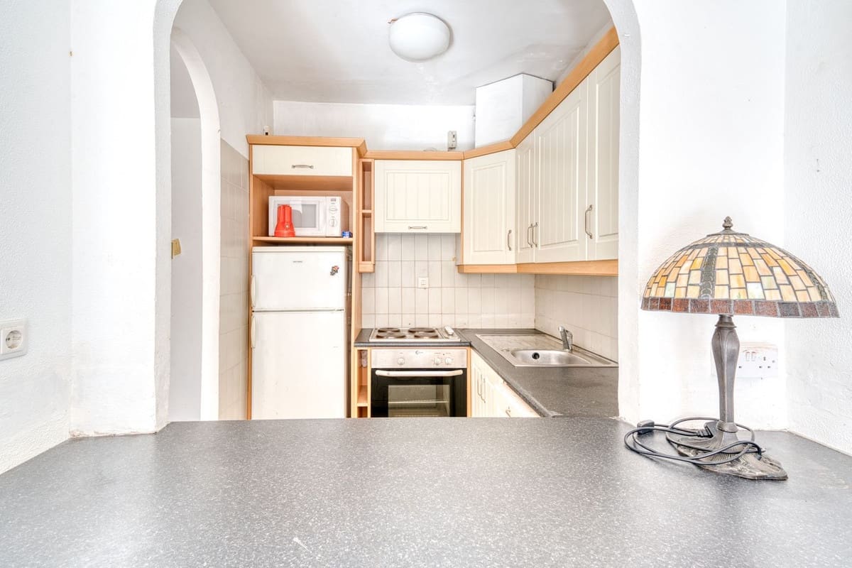 Apartamento de 2 habitaciones en Golden Mile en venta con piscina - 375.000 € (Ref: 9823668)