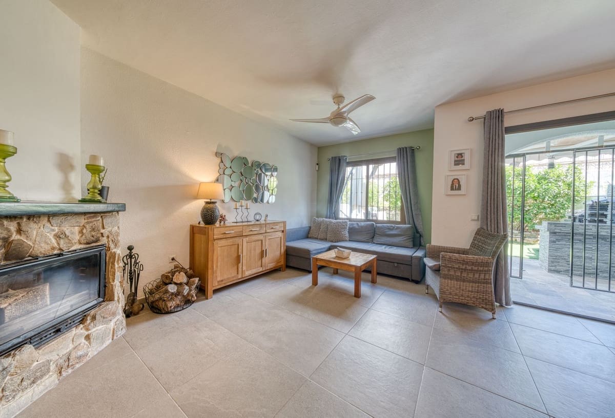 3 bedroom Townhouse for sale in Cerro del Aguila with pool garage - € 475,000 (Ref: 9832909)