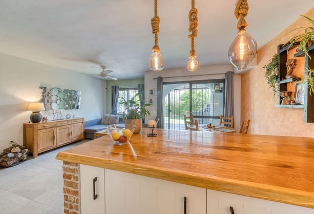 3 soverom Hus til salgs i Cerro del Aguila, Mijas med svømmebasseng garasje - € 475 000 (Ref: 9832909)