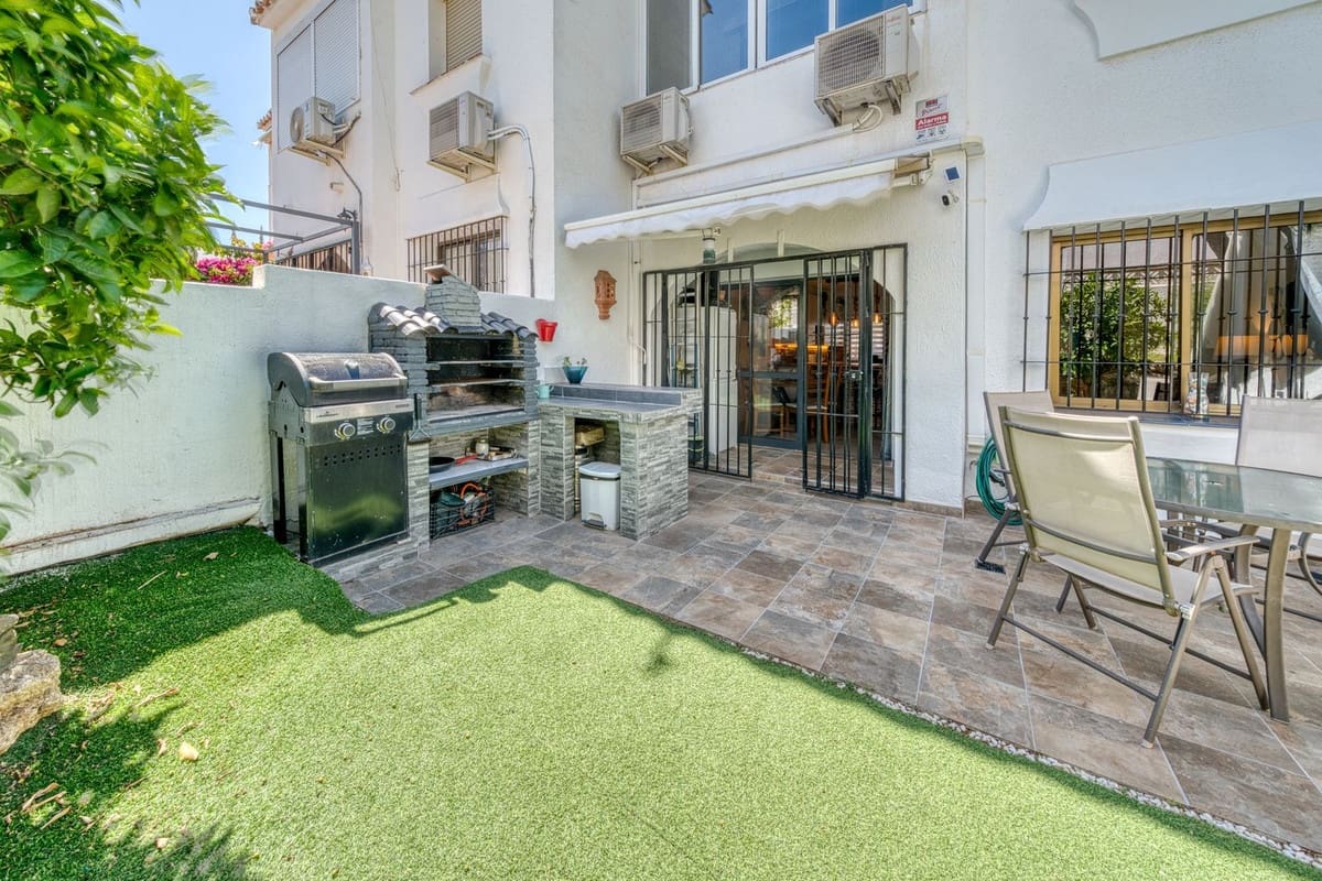3 bedroom Townhouse for sale in Cerro del Aguila with pool garage - € 475,000 (Ref: 9832909)
