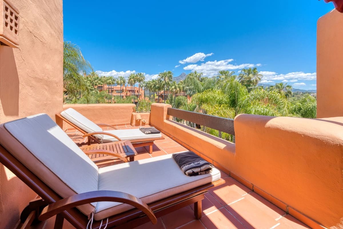 2 soverom Leilighet til salgs i Puerto Banus med svømmebasseng garasje - € 1 700 000 (Ref: 9834688)