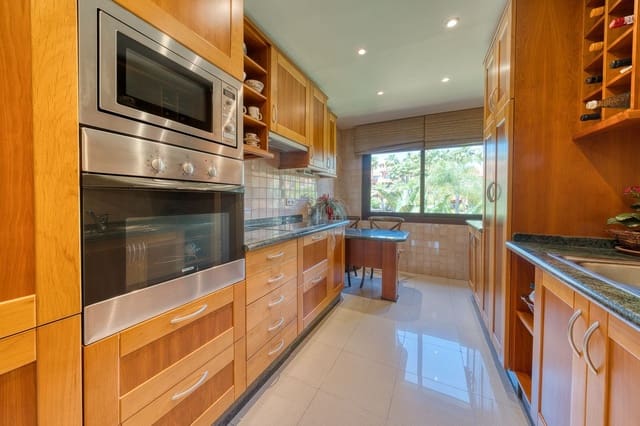 2 camera da letto Appartamento in vendita in Puerto Banus, Marbella con piscina garage - 1.700.000 € (Rif: 9834688)