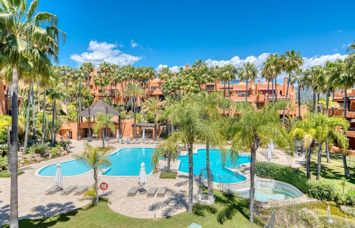 2 soverom Leilighet til salgs i Puerto Banus med svømmebasseng garasje - € 1 700 000 (Ref: 9834688)